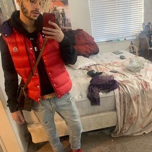 Moncler Red Puffer Vest Men Hooded Medium Size 4